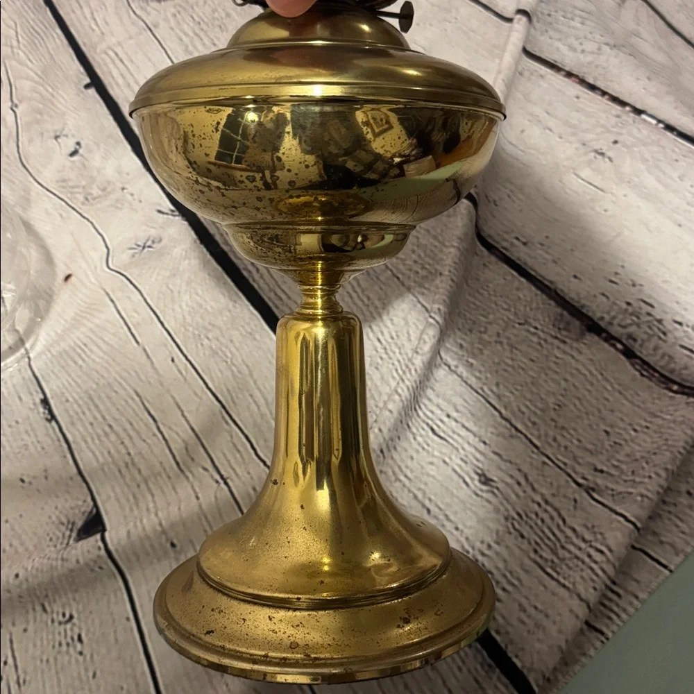 VTG Metal Oil Lamp, Glass Chimney Etching of Torches & Laurel Wreaths in white